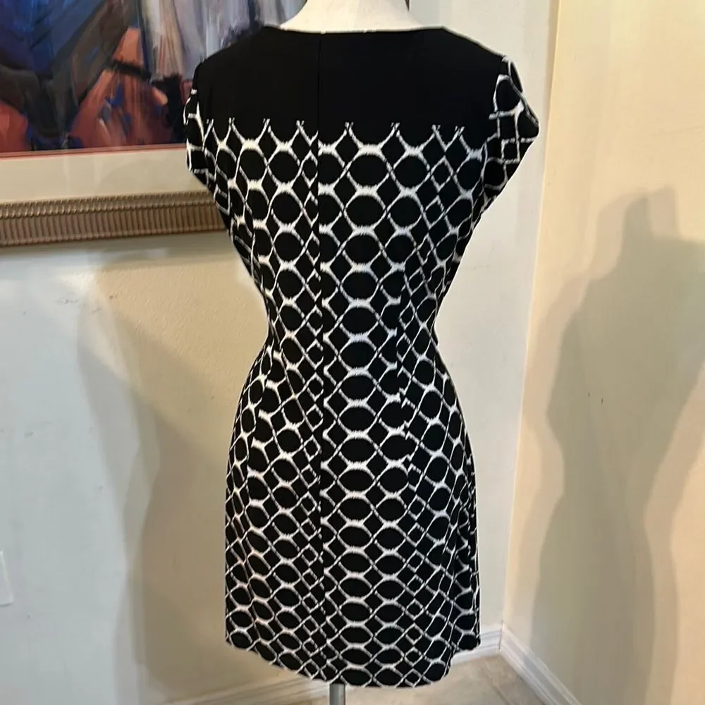 Just….Taylor Elegant Black and White Gathered Patterned Dress Size 14P
